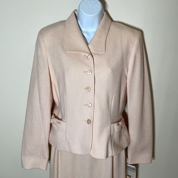 NWT. Pendleton Classic Stretch Wool Constructed Blazer 6 and Pencil Skirt 8. - Picture 3 of 16